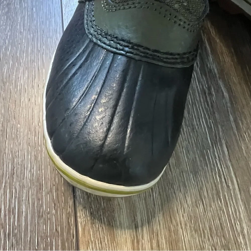 Sorel Tofino II Black & Green Boots (2)